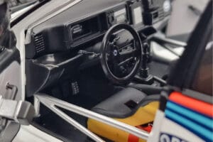 Lancia Delta HF Integrale Evoluzione #3 D. Auriol / B. Occelli Tour de Corse 1992 Kyosho 1:18 08348H Metall — bild 7 av 9