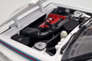 Lancia Delta HF Integrale Evoluzione Test Car Kyosho 1:18 08348G Metall — bild 8 av 9