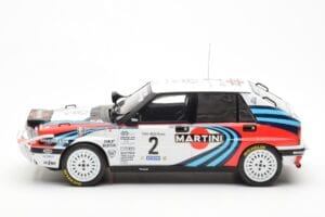 Lancia Delta Integrale 16V #2 M. Biasion / T. Siviero Rally Safari 1990 IXO 1:18 18RMC139A Metall — bild 3 av 6