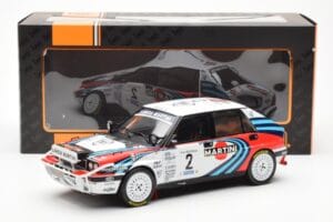 Lancia Delta Integrale 16V #2 M. Biasion / T. Siviero Rally Safari 1990 IXO 1:18 18RMC139A Metall — bild 6 av 6