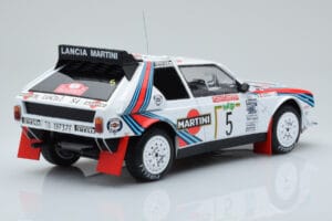 Lancia Delta S4 #5 M. Biasion / T. Siviero Rally San Remo 1986 IXO 1:18 18RMC130B Metall — bild 2 av 6