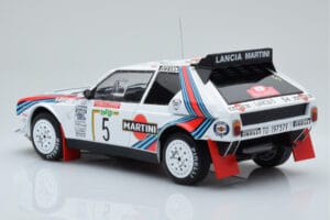 Lancia Delta S4 #5 M. Biasion / T. Siviero Rally San Remo 1986 IXO 1:18 18RMC130B Metall — bild 5 av 6