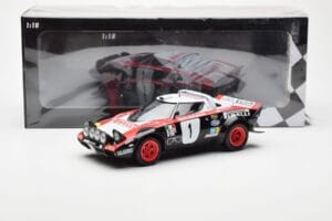 Lancia Stratos HF #1 Lancia Pirelli W. Rohrl / C. Geistdorfer Winners Dynabit Saarland Rallye 1978 Minichamps 1:18 155781701  — bild 6 av 6