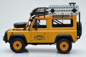 Land Rover Defender 90 Camel Trophy Borneo 1985 Almost Real 1:18 810213 Metall — bild 4 av 8