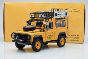 Land Rover Defender 90 Camel Trophy Borneo 1985 Almost Real 1:18 810213 Metall — bild 8 av 8