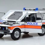 Land Rover Range Rover Polis Almost Real 1:18 - image 2 of 9