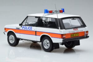 Land Rover Range Rover Polis Almost Real 1:18 810115 Metall — bild 6 av 9
