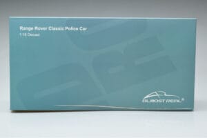 Land Rover Range Rover Polis Almost Real 1:18 810115 Metall — bild 7 av 9