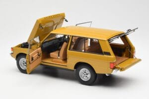 Land Rover Range Rover Classic Gul Almost Real 1:18 ALM810103 Metall — bild 5 av 8