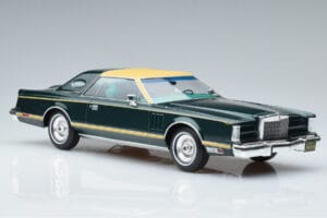 Lincoln Continental Mark V Mörkgrön MCG 1:18 MCG18404 Metall — bild 4 av 6
