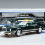 Lincoln Continental Mark V Mörkgrön MCG 1:18 MCG18404 Metall - image 6 of 6