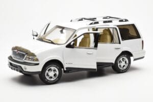 Lincoln Navigator Vit AUTOart 1:18 72761 Metall — bild 2 av 8