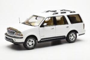 Lincoln Navigator Vit AUTOart 1:18 72761