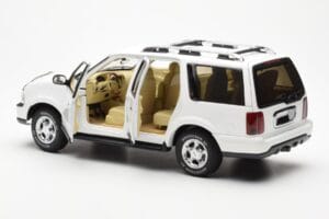 Lincoln Navigator Vit AUTOart 1:18 72761 Metall — bild 5 av 8