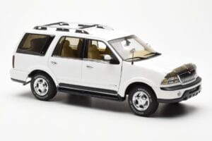 Lincoln Navigator Vit AUTOart 1:18 72761 Metall — bild 6 av 8