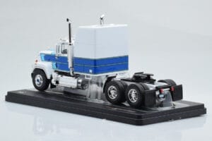 Mack Superliner Magnum Vit Blå IXO 1:43 TR165 Metall — bild 5 av 6