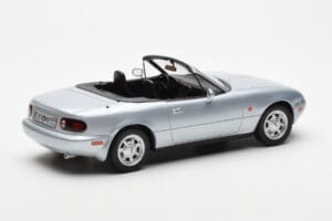 Mazda MX-5 NA Silver Norev 1:18 188023 Metall — bild 2 av 7