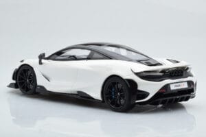 McLaren 765LT Vit GT Spirit 1:18 GT861 Resin — bild 5 av 6
