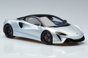 McLaren Artura Silver GT Spirit 1:18 GT873 Resin — bild 4 av 6
