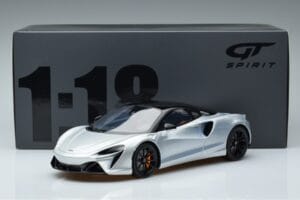 McLaren Artura Silver GT Spirit 1:18 GT873 Resin — bild 6 av 6
