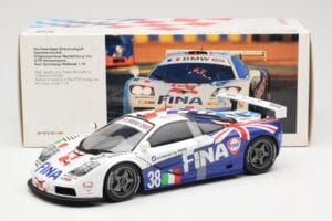 McLaren F1 GTR #38 M. Duez / M. Soper / E. Lafitte Team Bigazzi 24 Hours of Le Mans 1996 UT Models 1:18 80439421484 Metall — bild 6 av 6