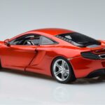 McLaren MP4-12C Med Stig Top Gear Figur Minichamps 1:18 519101330 Metall - image 6 of 7