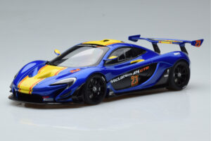 McLaren P1 GTR Blå Med Gula Ränder AUTOart 1:18