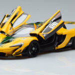 McLaren P1 GTR Gul Med Gröna Ränder AUTOart 1:18 - image 2 of 7