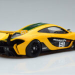 McLaren P1 GTR Gul Med Gröna Ränder AUTOart 1:18 - image 3 of 7