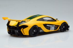 McLaren P1 GTR Gul Med Gröna Ränder AUTOart 1:18 81544 Komposit — bild 3 av 7