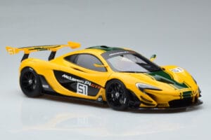 McLaren P1 GTR Gul Med Gröna Ränder AUTOart 1:18 81544 Komposit — bild 5 av 7