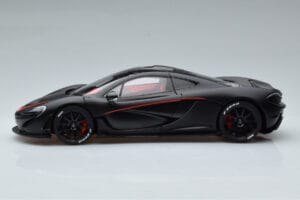 McLaren P1 Matt Svart AUTOart 1:18 76027 Metall — bild 4 av 9
