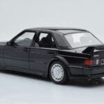 Mercedes 190E W201 2.5-16 Evo I Svart Otto 1:18 - image 5 of 6