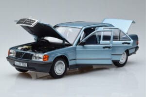 Mercedes 190E W201 Ljusblå Norev 1:18 183828 Metall — bild 2 av 7
