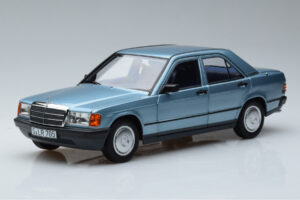 Mercedes 190E W201 Ljusblå Norev 1:18