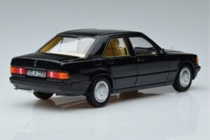 Mercedes 190 E W201 Begränsad Upplaga Norev 1:18 183823 Metall — bild 3 av 10