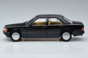 Mercedes 190 E W201 Begränsad Upplaga Norev 1:18 183823 Metall — bild 5 av 10