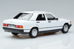 Mercedes 190 E W201 Vit Norev 1:18 183820 Metall — bild 3 av 7