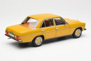 Mercedes 200/8 W115 Sahara Gul Norev 1:18 183771 Metall — bild 3 av 8