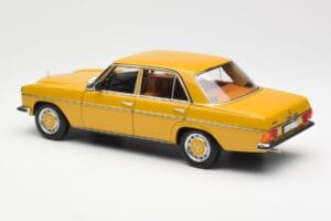 Mercedes 200/8 W115 Sahara Gul Norev 1:18 183771 Metall — bild 7 av 8