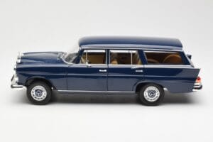 Mercedes 200 Universal W115 Blå Norev 1:18 183599 Metall — bild 4 av 8