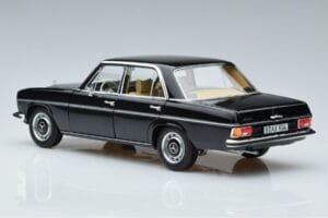 Mercedes 200 W115 Begränsad Upplaga Norev 1:18 183775 Metall — bild 7 av 8