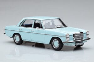 Mercedes 200 W115 Norev 1:18 183777 Metall — bild 5 av 7