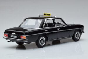 Mercedes 200 W115 Taxi Norev 1:18 183776 Metall — bild 3 av 7