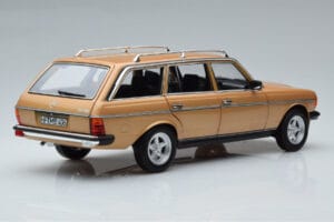 Mercedes 200T S123 AMG Package Beige Norev 1:18 183739 Metall — bild 3 av 9