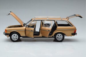 Mercedes 200T S123 AMG Package Beige Norev 1:18 183739 Metall — bild 4 av 9