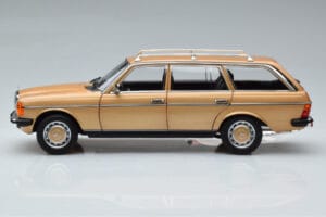 Mercedes 200T S123 Beige Norev 1:18 183738 Metall — bild 5 av 9
