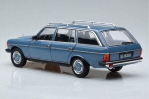 Mercedes 200T S123 Blå Norev 1:18 183737 Metall — bild 6 av 7