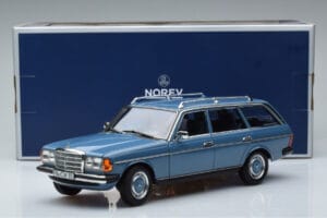 Mercedes 200T S123 Blå Norev 1:18 183737 Metall — bild 7 av 7