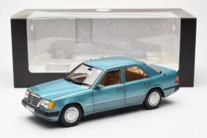 Mercedes 230E W124 Beryl Metallic Återförsäljarutgåva Norev 1:18 B66040698 Metall — bild 8 av 8
